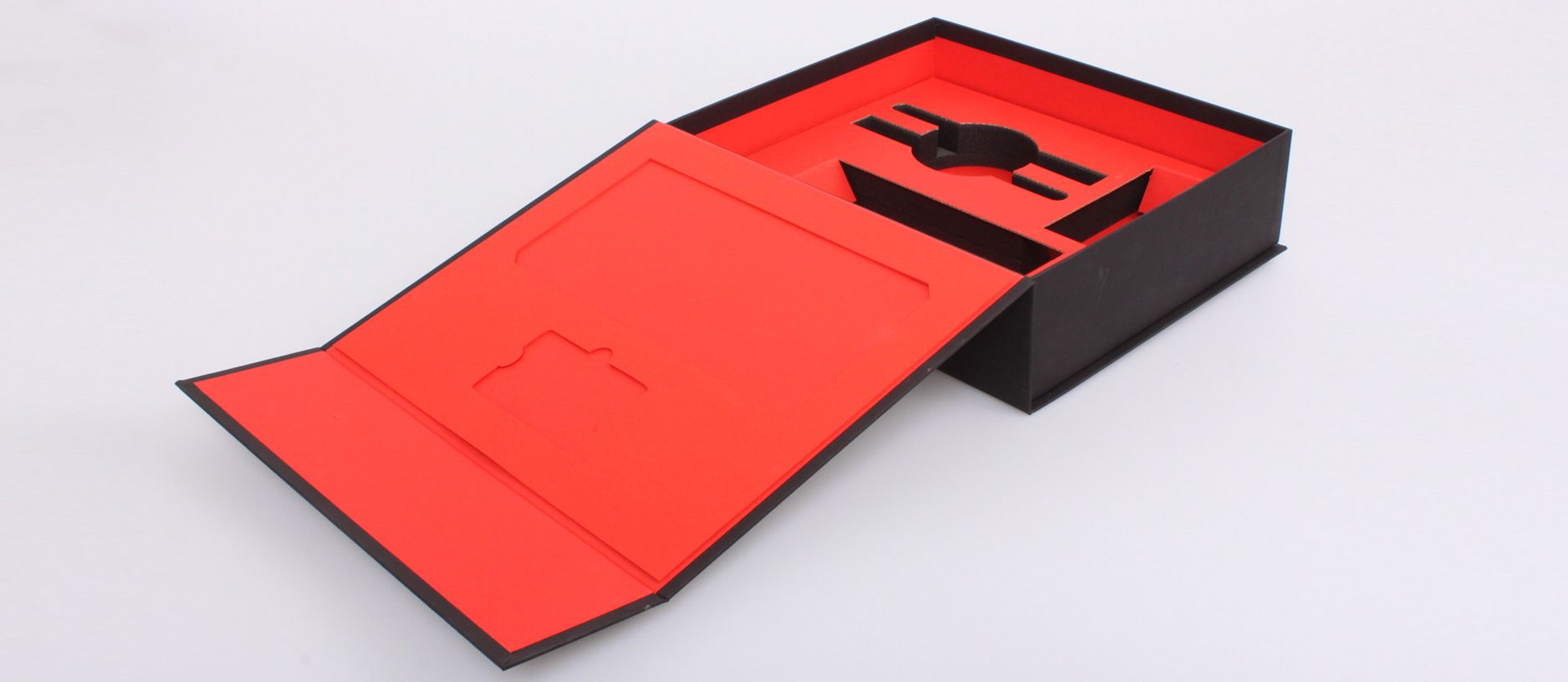Коробка с ложементом из ЭВА, МГК, дизайнерская бумага ТР_204246L