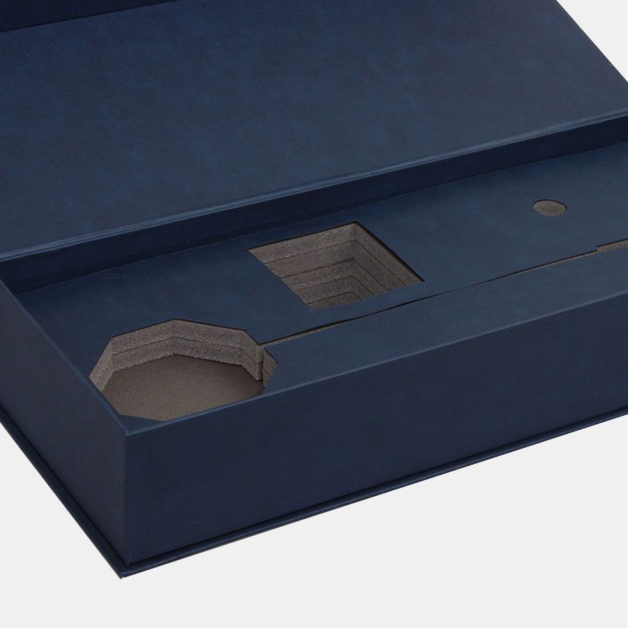 Коробка-шкатулка на магнитах с ложементом заказ TP_205986_L 