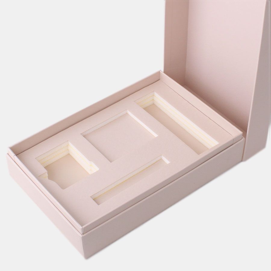 Коробка крышка-дно с низким бортиком с ложементом заказ TP_9684_L 