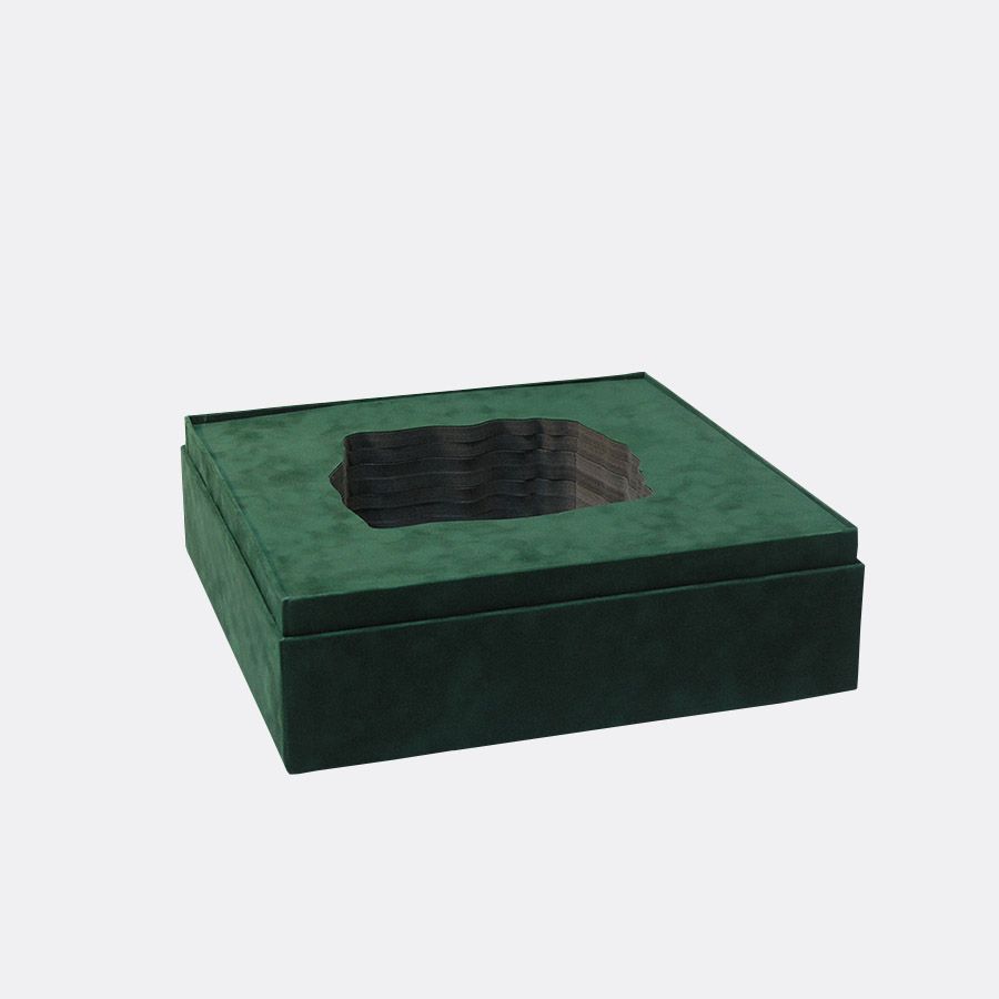 Коробка крышка-дно с низким бортиком с ложементом заказ TP_18972_L 