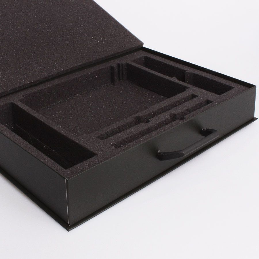 Коробка-шкатулка на магнитах с ложементом заказ TP_207552_L 