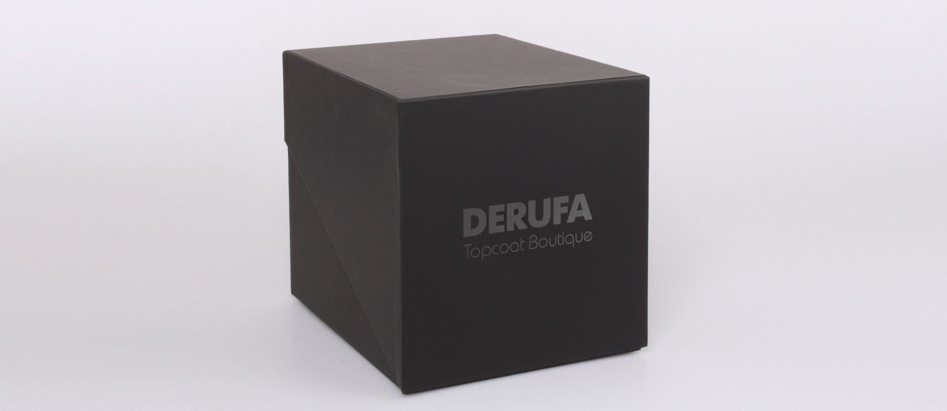 Коробка с откидной крышкой на лентах и ложементом DERUFA TP_205201